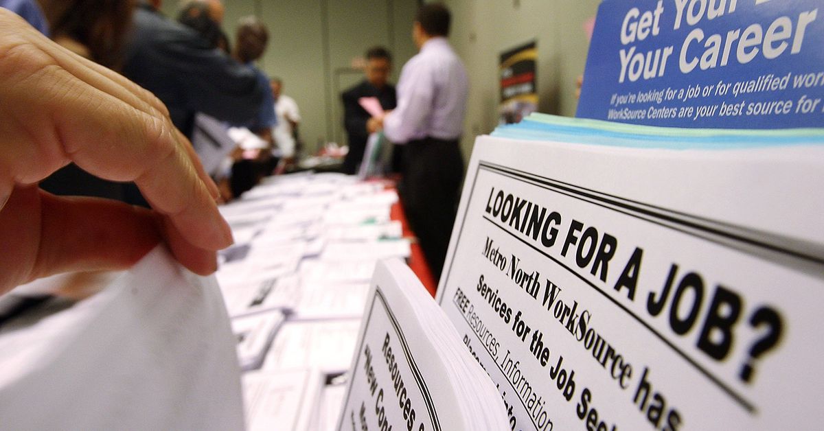 US Added 261K Jobs in October, Topping Expectations for 200K